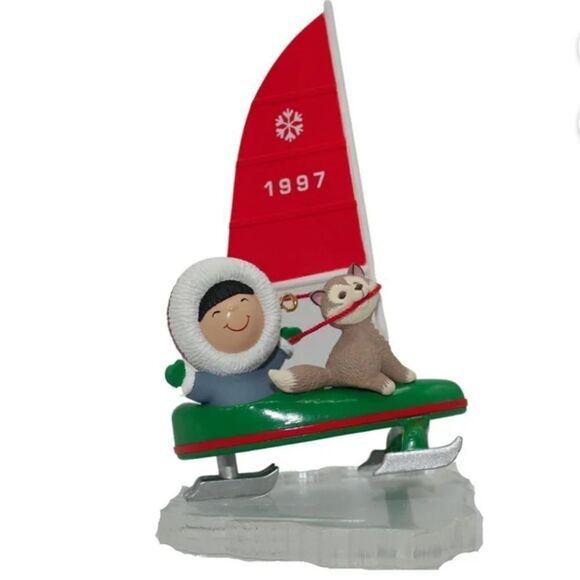 Hallmark Ornament “Frosty Friends” - Picture 8 of 8